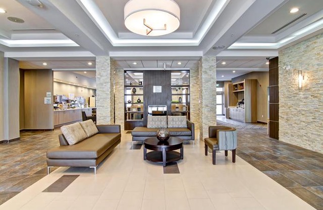 Holiday Inn Express & Suites Oshawa Downtown - Toronto Area