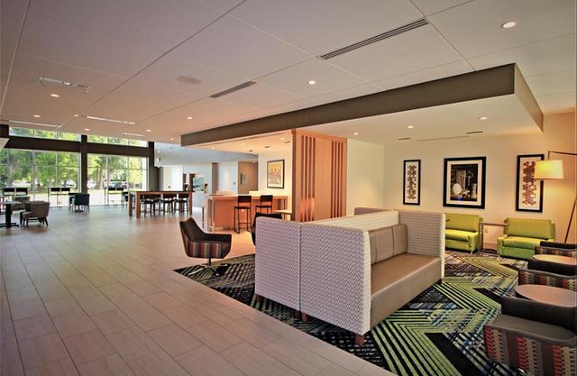 Holiday Inn Express & Suites Ocala, An IHG Hotel