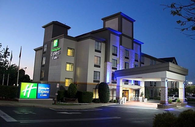Holiday Inn Express Hotel & Suites Charlotte-Concord-I-85, an IHG Hotel