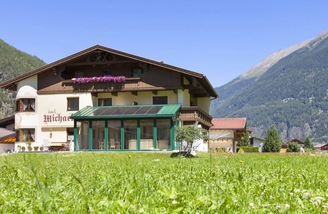 Holidays in a top location - winter and summer - top ski areas (e.g. Sölden) nearby