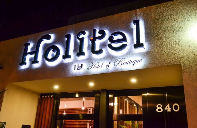 Holitel