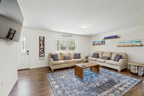 Holly Park - 36568 Berry Ct