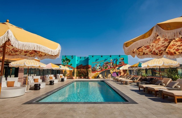 HOLLYWOOD VOLUME, a Tribute Portfolio Hotel