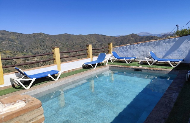 Tranquil Mountains Terrace 