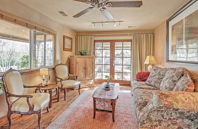 Home near Dwntwn Silver City w / Long Stay Discounts