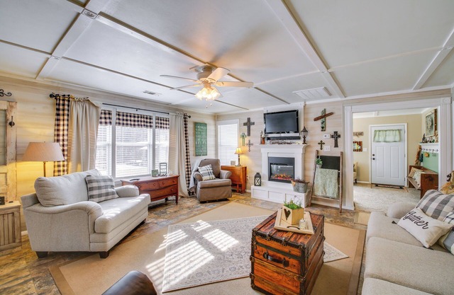 Home w/Ouachita River & Lake Hamilton Access