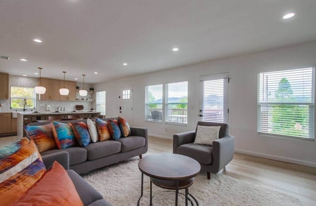 Home with views close to all attractions San Diego