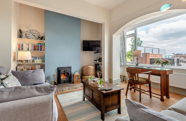 Homelands - Five Bedroom House, Sleeps 9