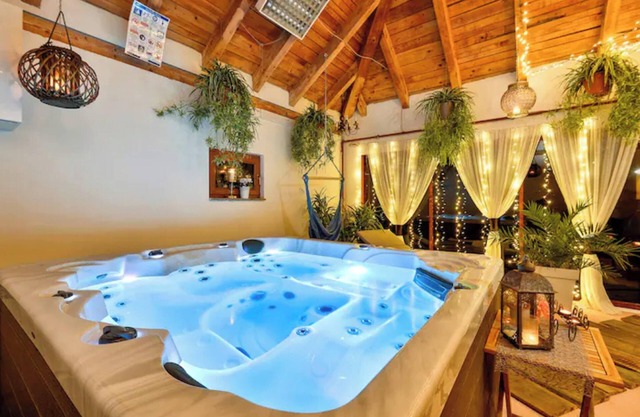 Homerez - Luxurious Villa in Turčin with Private Pool