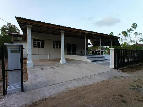 Homestay Puteri D'Durian Guling