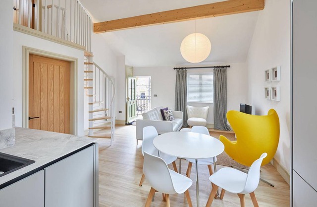 Host & Stay Sunshine Cottage