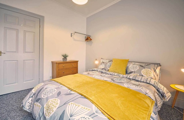Host & Stay | Silverlinings