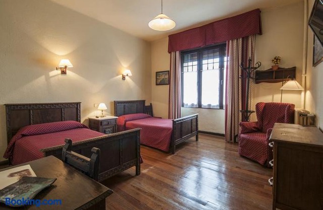 Hostal Ayestaran II
