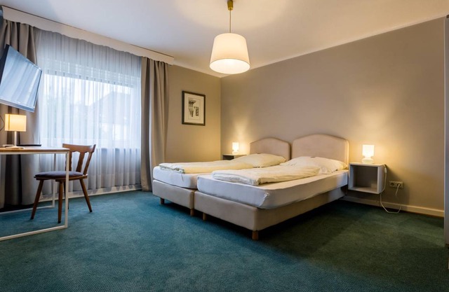 Hotel ∙ Double room, shower, toilet, quiet