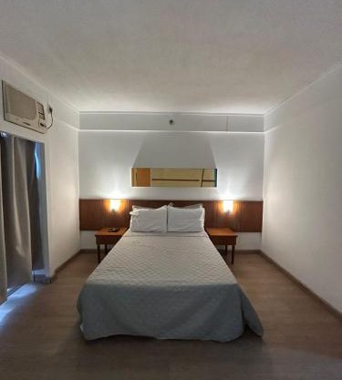 Hotel Ibirapuera V Mariana Borge lagoa c garagem 407