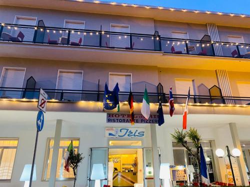 hotel iris