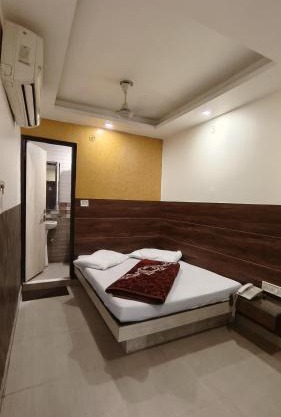 Hotel Le Walnut near New Delhi Railway Station