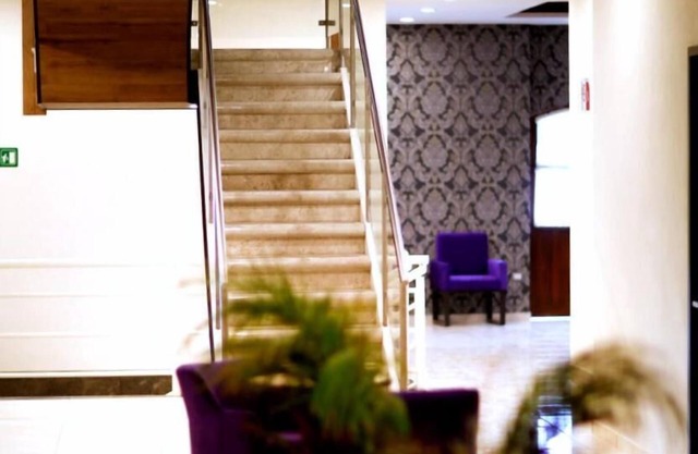 Hotel Leones
