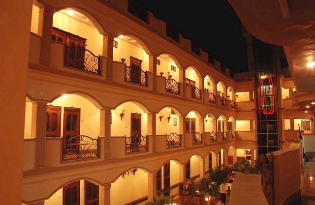 Hotel Master Paradise