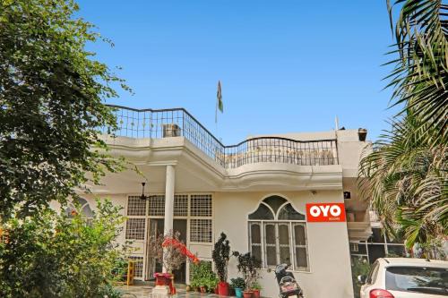 Hotel O R V Inn