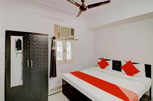 Hotel O Red Apple Home