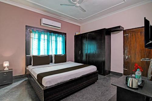 Hotel O Regal Stays