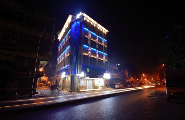 Hotel One up