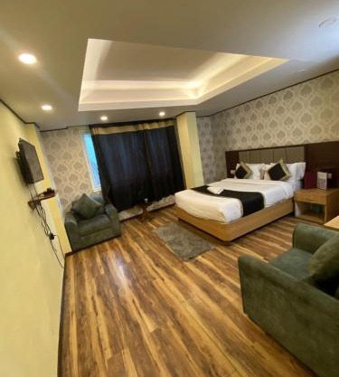 Hotel Prime - Near Prem Mandir
