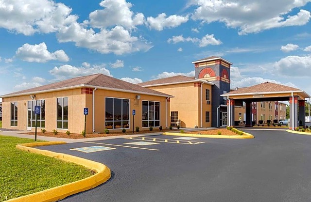 Hotel ∙ Quality Inn