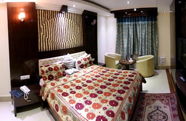 Hotel Raj Mandir
