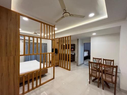 Hotel Shri Radha Nikunj - Opposite Prem Mandir