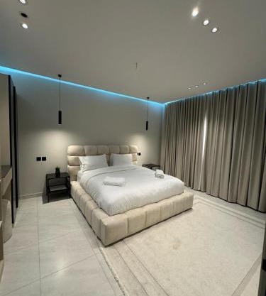 Hotel studios