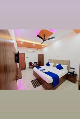 Hotel The R L Palace - "A Luxurious Hotel" 900 Meters From Ram Mandir Ayodhya