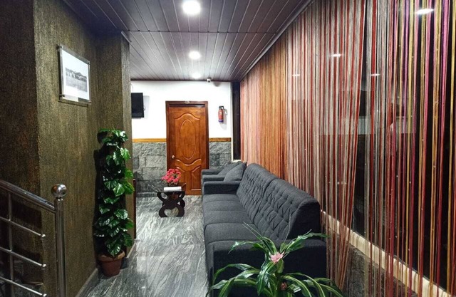 HotelGurubhavan