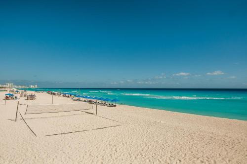 HotelZone L16 Beach Access