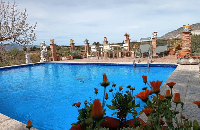 House with pool, fireplace, barbecue and garden near the Alpujarra of Granada