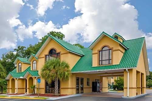 Howard Johnson by Wyndham Dothan