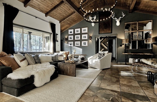 HUB34 - Autumn Chic Mountain Retreat!