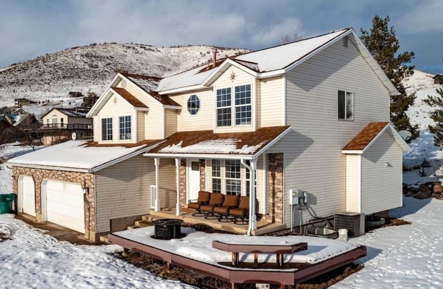 HuntsVilla Getaway | Snowbasin | Private Home