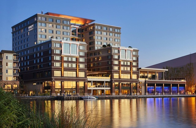 Hyatt Regency Lake Washington at Seattle’s Southport