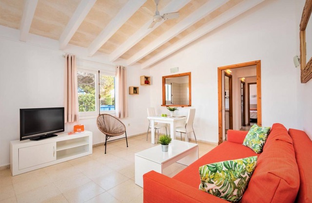I APARTMENT, CALAN BRUT