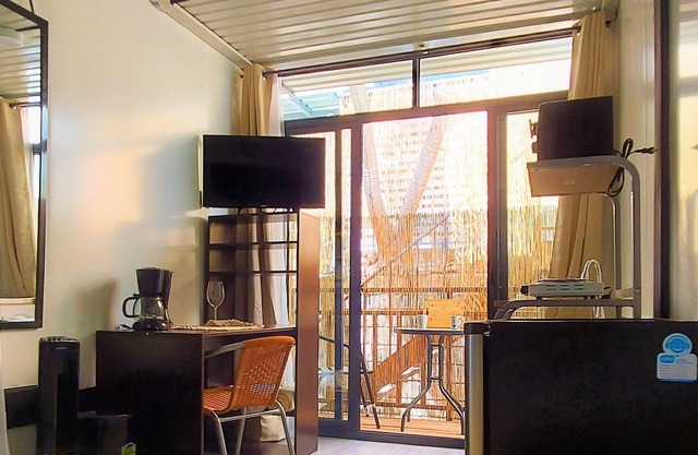 #i Santa Ana Container Studio Great Location