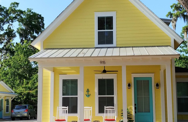 Ideal Location for marine graduation or lowcountry getaway!