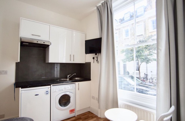 Ifield 3 apartment in South Kensington with WiFi.