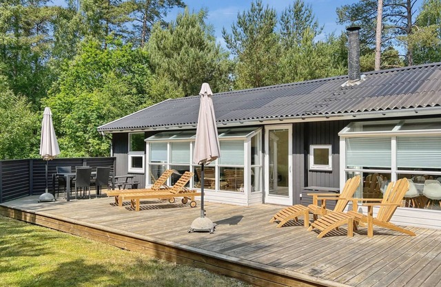 "Ila" - 500m from the sea by Interhome