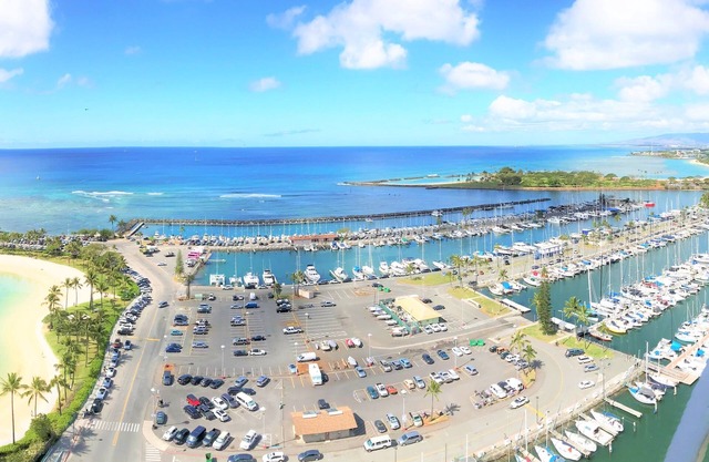 Ilikai by Luana Hawaii Vacation Rentals