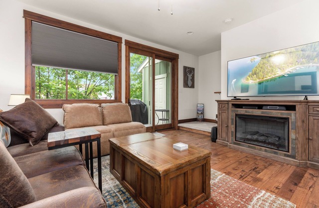 Immaculate condo in the heart of downtown Whitefish