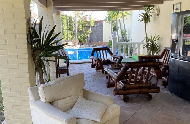 Impressive Villa 500 meters from the beach
