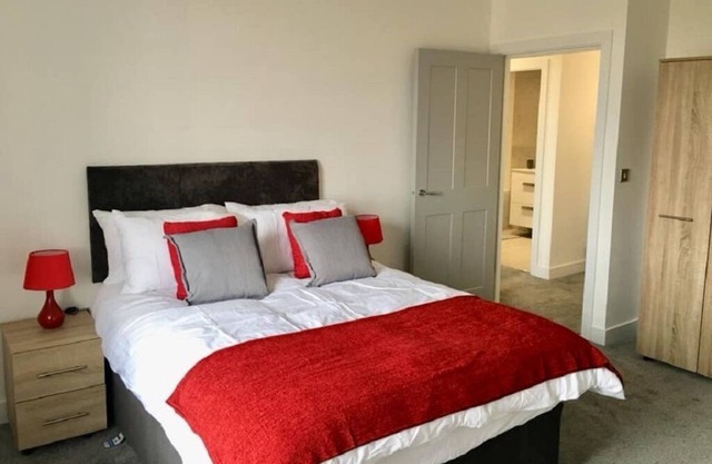 Impressive Newly Built 2 Bed Apartment