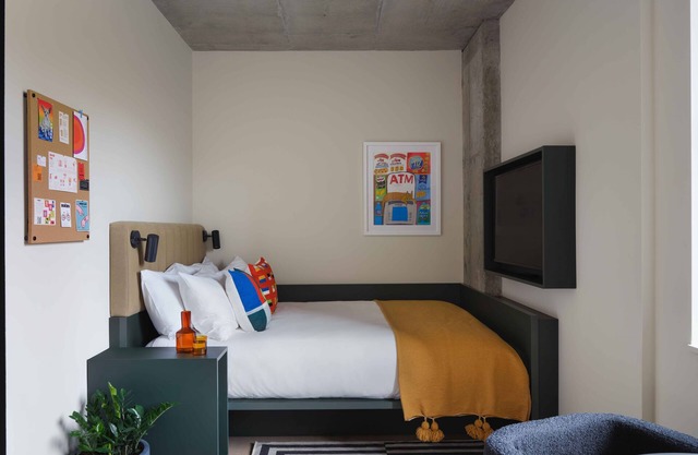 Indulge in Home-Like Comfort! Pets Allowed, Minutes Away to Statue of Liberty!